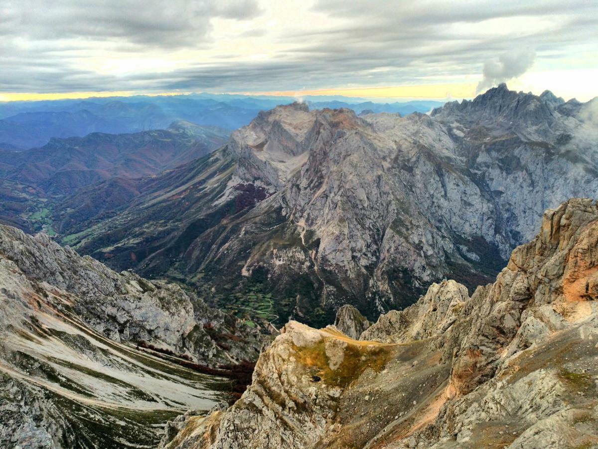 Хостел Refugio La Ardilla Real Посада-де-Вальдеон Экстерьер фото